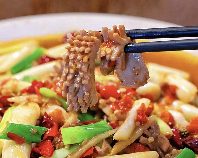 子一道“香酥肥肠”惊艳了多少岁月！冰球突破豪华版手机版90年代的老馆(图4)