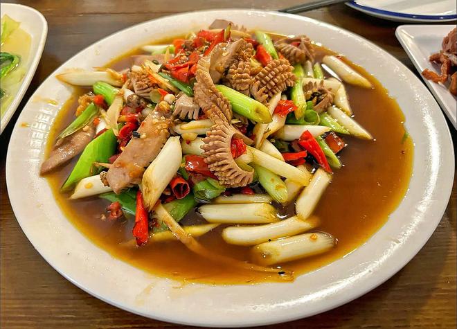 子一道“香酥肥肠”惊艳了多少岁月！冰球突破豪华版手机版90年代的老馆(图7)
