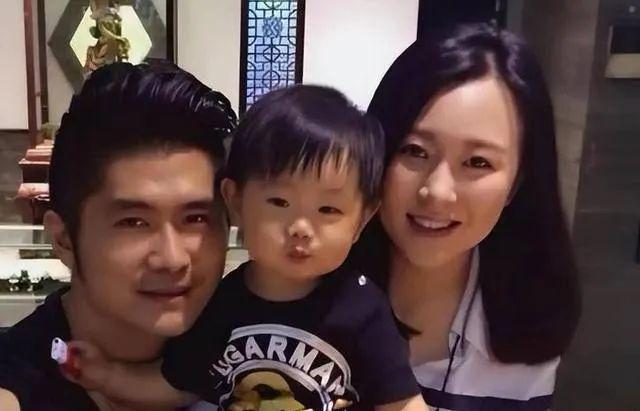 女儿吃火锅享受高级待遇获老板亲自陪吃冰球突破豪华版67岁潘长江在广东和(图3)
