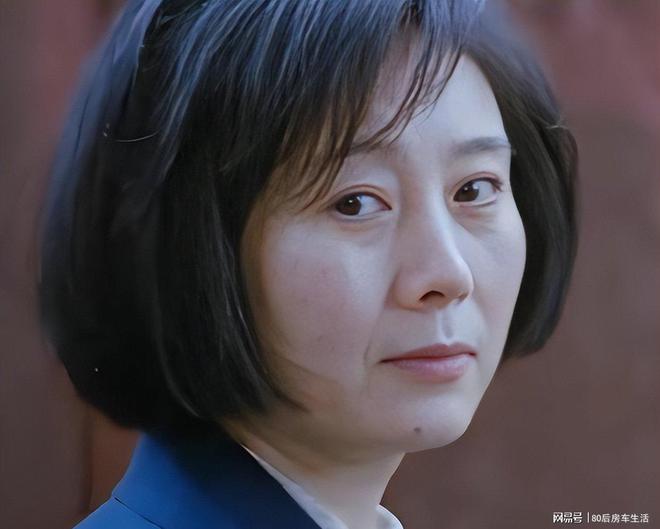 调哭泣引发人们对李乃文的思考。冰球突破网站89岁朱媛媛母亲高(图2)