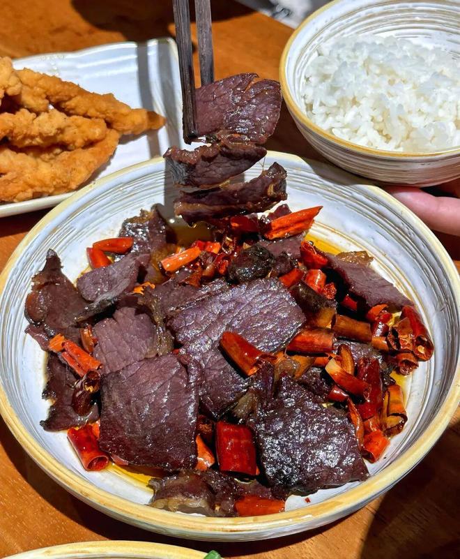 嵩阳菜市场菜兜很满心也很暖冰球突破技巧自