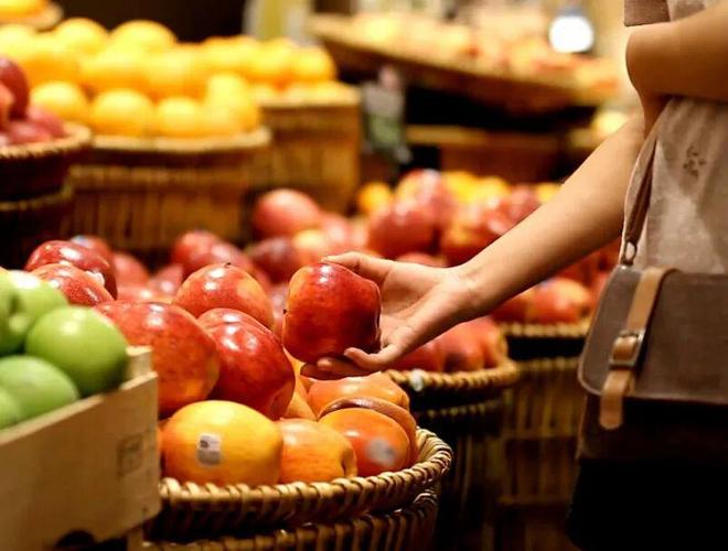 嵩阳菜市场菜兜很满心也很暖冰球突破技巧自在嵩明丨逛逛(图5) 嵩阳菜市场菜兜很满心也很暖冰球突破技巧自在嵩明丨逛逛(图5)