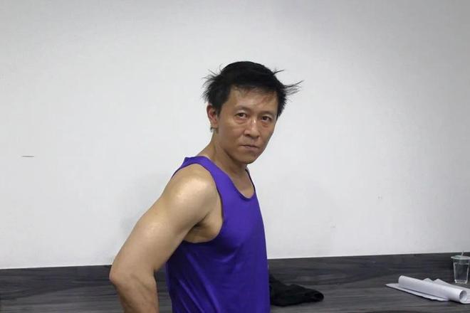 日无人察觉已发臭王菲前经纪人悼念冰球突破