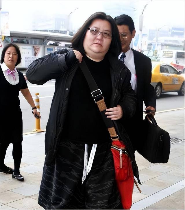 日无人察觉已发臭王菲前经纪人悼念冰球突破台湾男星陈光前家中死亡多(图3)